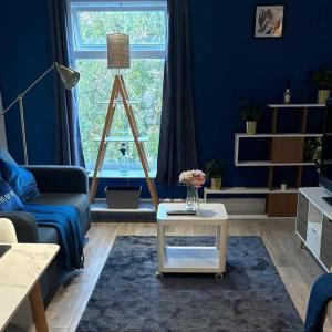 South Manchester 2-Bed Apt with Ensuite Sleeps 4
