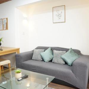 Comfortable City Centre Home with Free Parking near O2 Apollo & Ethiad Stadium Sleeps 8