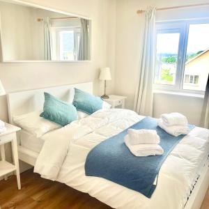 Seaside Stay in Cobh