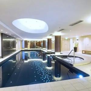 Regency Hyde Park, Sydney CBD, Private Bed and Bath