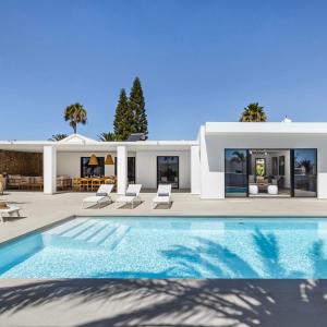 Bellagio Luxury Retreat with Private Heated Pool & Chic Interiors