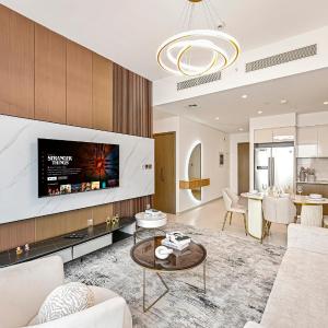 Downtown Dubai 2BR Balcony with Burj Views