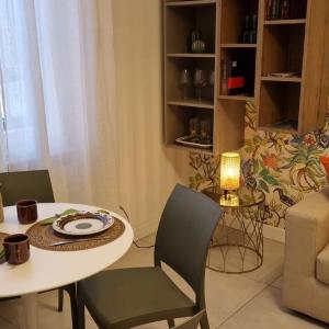Florence Tropical Suite