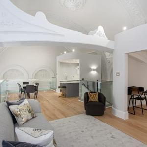 Unique City Centre Luxury Three Bed Apartment