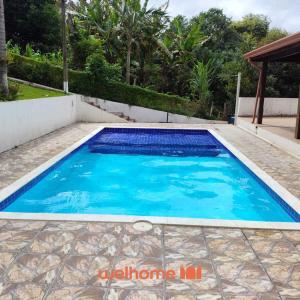 Sitio em Aracariguama com Piscina e Churrasqueira