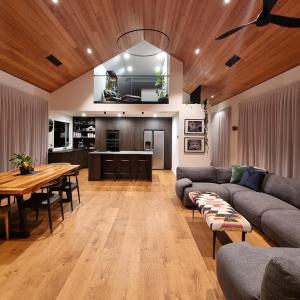 Luxury Fitzroy Beach Retreat