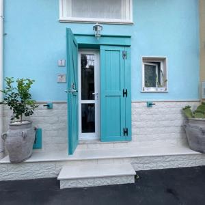 Melvis Holiday Home