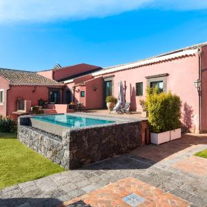 Micanera House