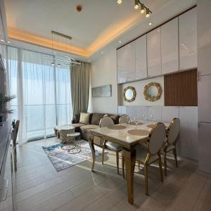 Stylish 1BR Skyline Views JVC Dubai