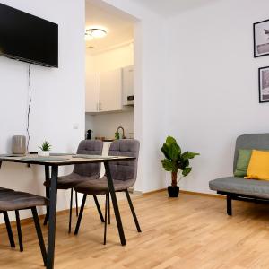 Terrace Friends Apartment