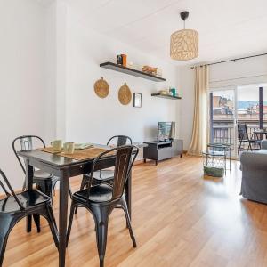 Sunny 3BR for 4 Iconic Terrace Views