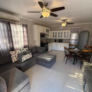 Veroniques House Two Bedroom Woodbrook Apartment- Prime location