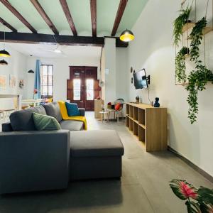Mediterranean Flat next to the Historic Center
