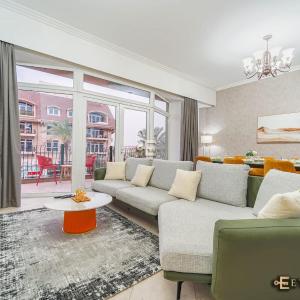 Spacious 2 Bedroom Apartment In Mirdif