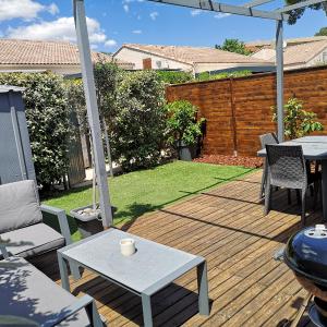 Maisonnette résidence piscines proche mer