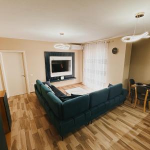 Central Boulevard Modern Apartment