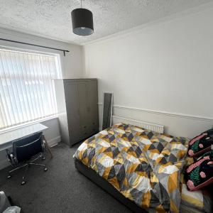 Comfort room near Salford Uni- Samson PLAB