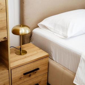 One Bedroom Apartment S