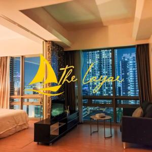 Central 1BR Merdeka 118 View