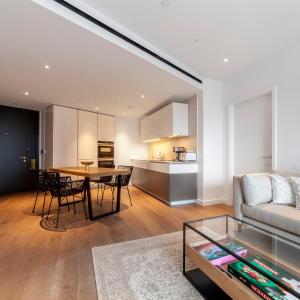 Wonderful 2BDR apt, BPS Shopping Mall