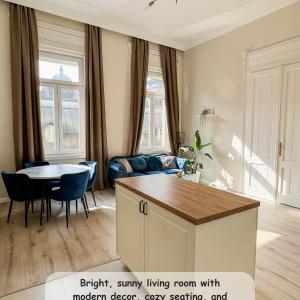 Parisian Chic Apartment Budapest Center
