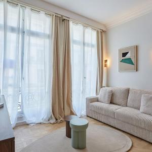 Apartment on the Champs Elysees