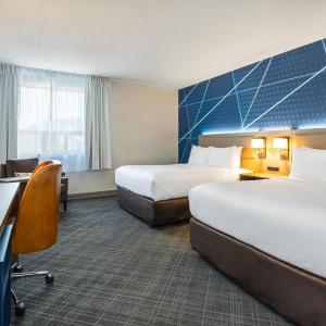 Comfort Inn & Suites Barrie - Highway 400