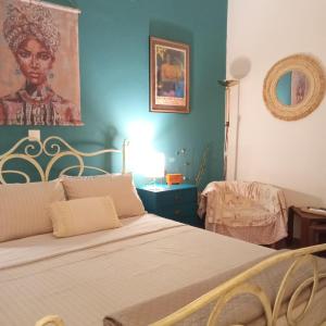 The Happy Town House , 300m from the metro station