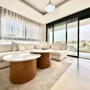 Cocon Luxueux 1 BR, Panoramic View, Parking
