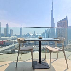 Premium 3BR plus Maids Burj Khalifa & Dubai Mall view