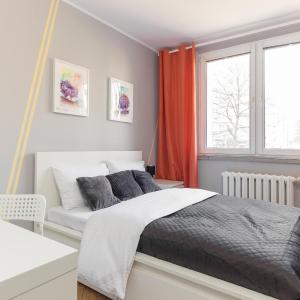 Wola Anielewicza City Comfort Apartment by BookingHost