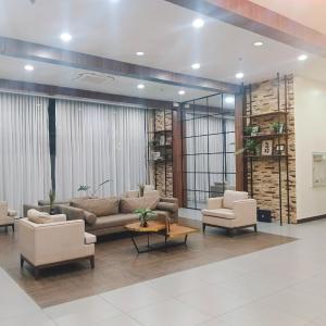 Unit 325, Brenthill Residences