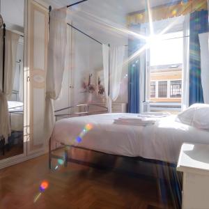 Elegantis Valentina Apartment - 1 Minute Walk to Vatican Museums