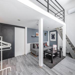 Zichy Courtyard Loft B Comfy Stay with AC