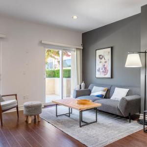 Brentwood 2BR w Courtyard nr shops UCLA LAX-177