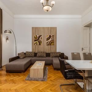 Venus Apartments - Opera IV