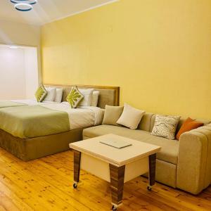 Stylish Studio by the Nile