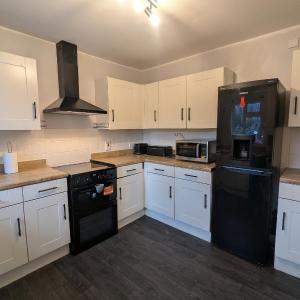 3-Bed Home with Patio Near Deansgate & City Centre