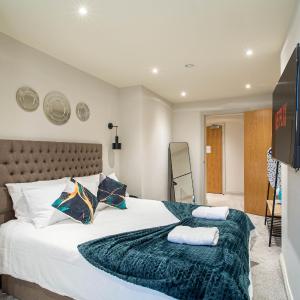 Central Leeds Apartment by Briggate Free Parking