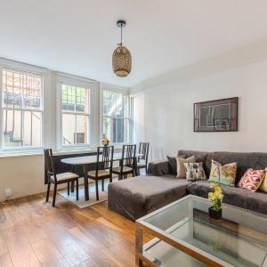 2 bedrooms 2 bathrooms Harrods