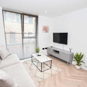 Modern 2 Bed Flat in Central Manchester w Balcony