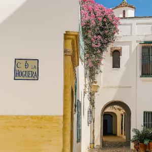 Un Tesoro en el Corazón de Córdoba - Free parking for small cars only
