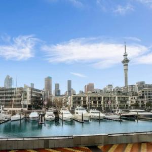 QV Stays Modern City Retreat