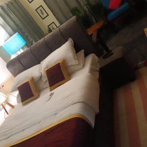 Aathira Inn