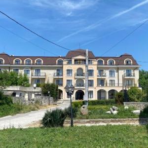 Villa Allegra spacious seaview apartment A3, 50 m from the sea
