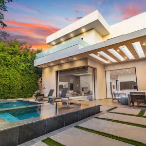 Laurel K Villa