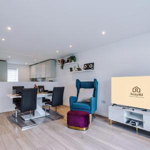 Luxury Getaway In Manchester with PS5, Fast WiFi & Free Parking