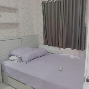 Green pramuka by Panda Room