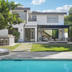 Curson Modern