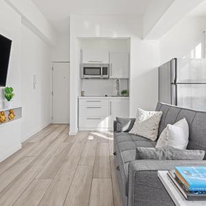 Condado Modern Urban Studio Couple's Retreat